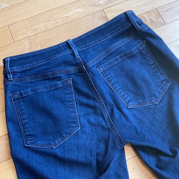 LOFT Curvy Skinny Mid Wash High Rise - Picture 4 of 8
